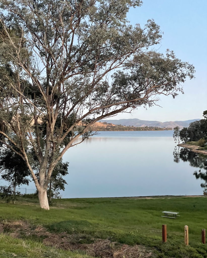 image of sunset at lake hulme village albury on road trip to orange nsw